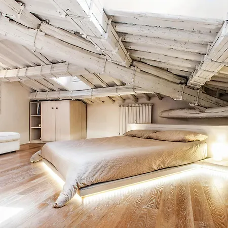 Spanish Steps Luxury Penthouse Lejlighed