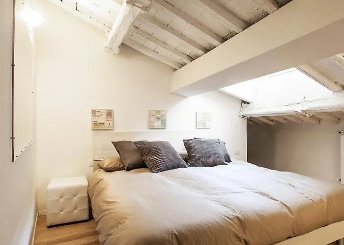 Spanish Steps Luxury Penthouse شقة