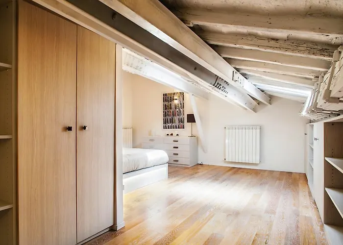 Spanish Steps Luxury Penthouse Apartament *