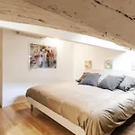 Spanish Steps Luxury Penthouse 아파트 *